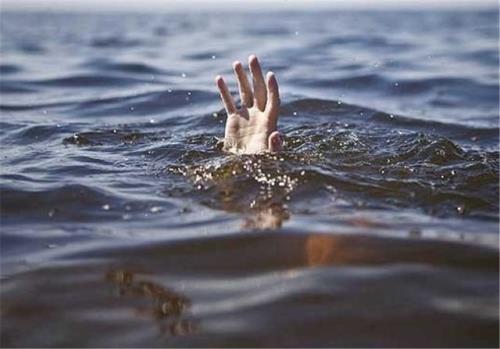 دختر بچه مغروق در ساحل بندر چارک نجات یافت
