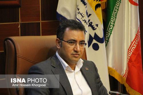 زیر یوغ هیچ گروه سیاسی و نماینده ای نبودم