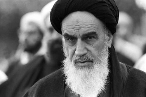 امام (ره) نشان داد می توان طاغوت را با همدلی شکست داد