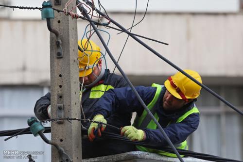 ۴۸ کیلومتر شبکه برق رسانی در زلزله بندرخمیر و بندرلنگه صدمه دید
