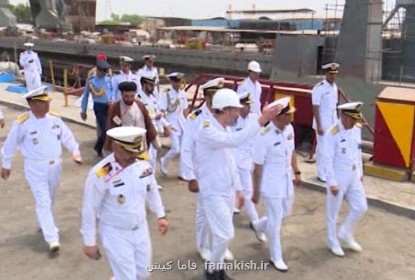 بازدید فرمانده نیروی دریایی عمان از بندرعباس