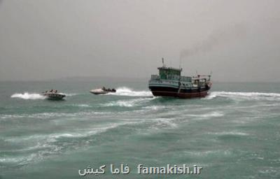 شناور حامل ۲۲هزار لیتر سوخت قاچاق در خلیج فارس توقیف شد