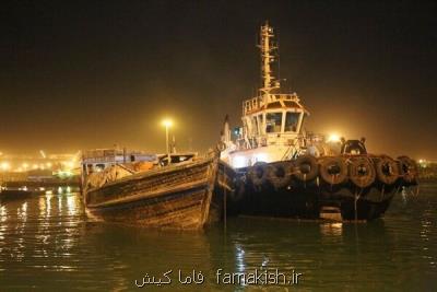 چهار فروند لنج صیادی در بندرگاه سیریک طعمه حریق شد