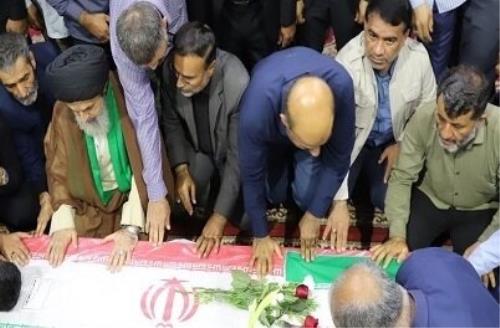 پیکر مطهر شهید شیر علی احمدی طیفکانی در بندرعباس تشییع شد