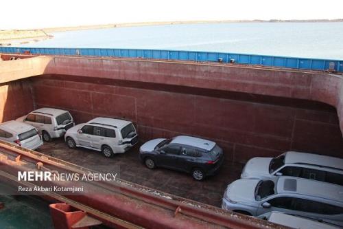 ترانزیت بالاتر از ۲۷۶ هزار تن کالا و ۱۳۱ هزار خودرو در بنادر غرب هرمزگان