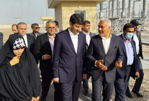 وزیر ارتباطات پست 230 کیلوولت برق مانگرو در شرق بندرعباس را افتتاح نمود