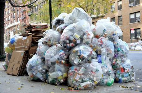 شهری كه در آن روزانه ۱۴ میلیون تن آشغال تولید می شود تصاویر